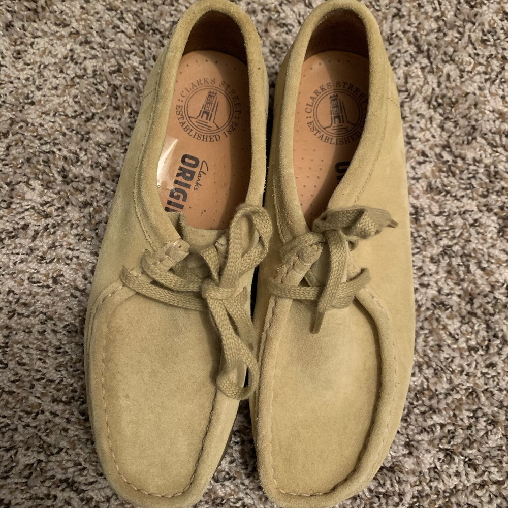 Clarks Wallabee Padmora Women’s size 8.5